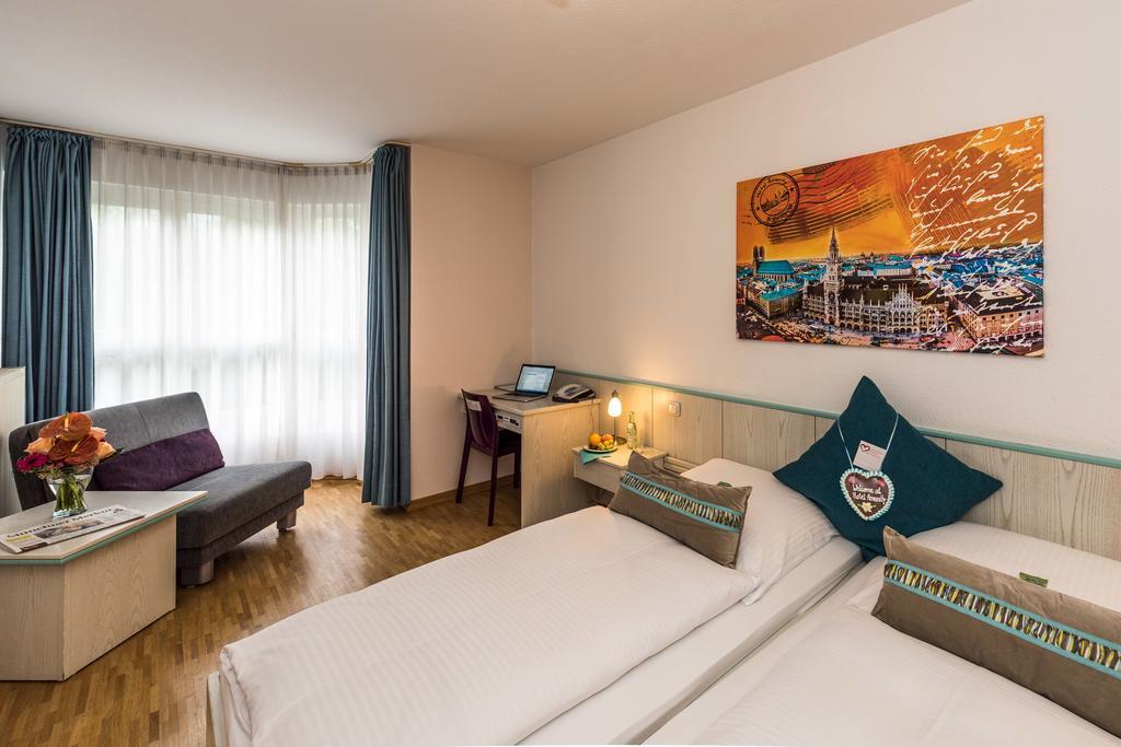 Hotel Amenity Munich Room photo
